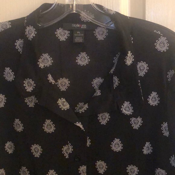 Blouse - Picture 2 of 3